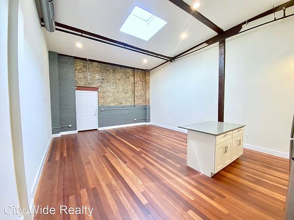 3rd image of 3421-35 Richmond St #203