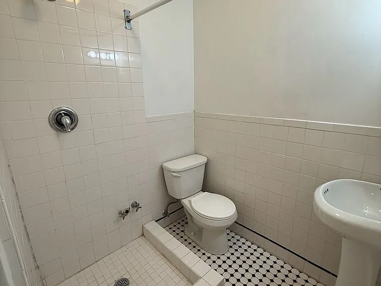 New King Edward Apartments — Photo 17