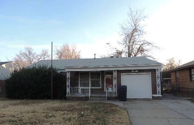 1st image of 718 SW 51st St