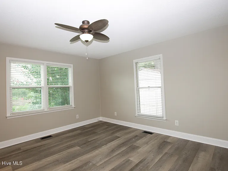 201 Sarason Pl — Photo 31