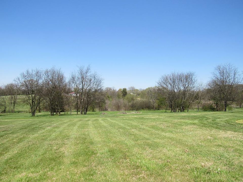 2nd image of 1295 Young Rd