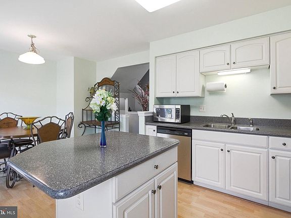 4th image of 6397 Stagg Ct