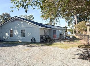 1132 Forest Lake Dr, Manning, SC 29102