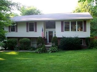 3063 Robin Dr, Ravenna, OH 44266