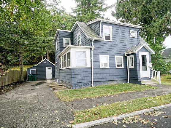 3rd image of 12 Bailey St