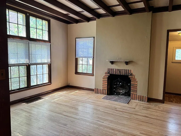 3321 Central Ave — Photo 5