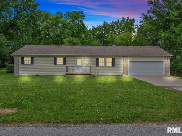 543 W Jackson St, Virden, IL 62690