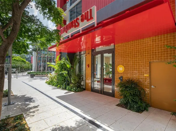 90 NE 32nd St, Miami, FL