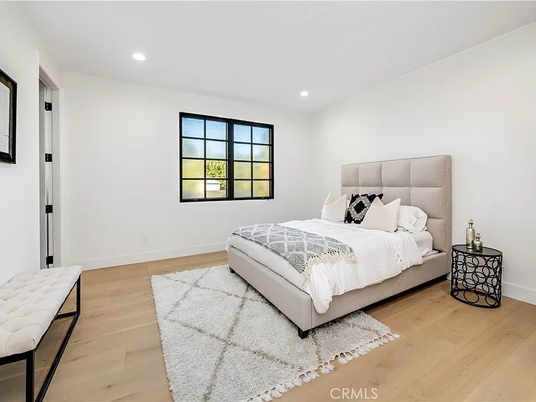 4906 Rubio Ave — Photo 50