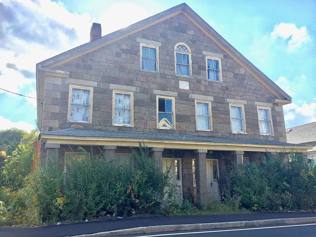 17 Plain St, Taunton, MA 02780 Zillow