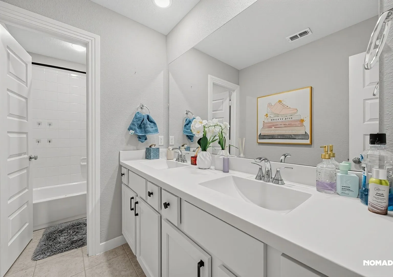 Spacious 5BR House in Denison — Photo 1