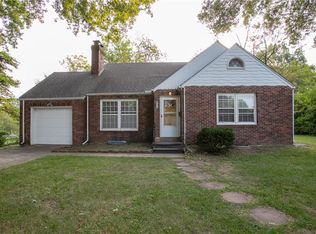 8109 Riggs Ln, Overland Park, KS 66204