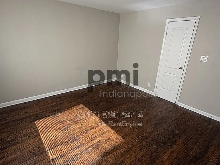 14992 Allisonville Rd — Photo 15