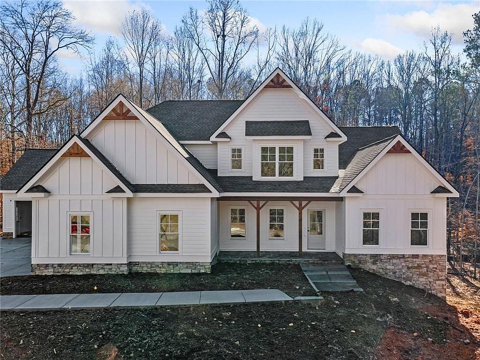 1st image of 221 Heritage Town Pkwy