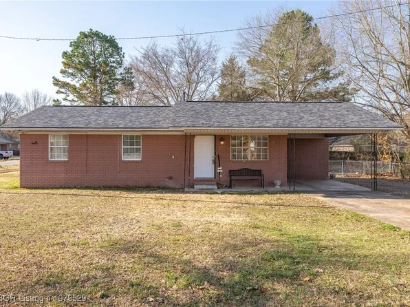 715 Cherry St, Waldron, AR 72958
