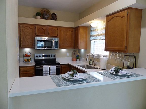Updated Kitchen with Quartz 