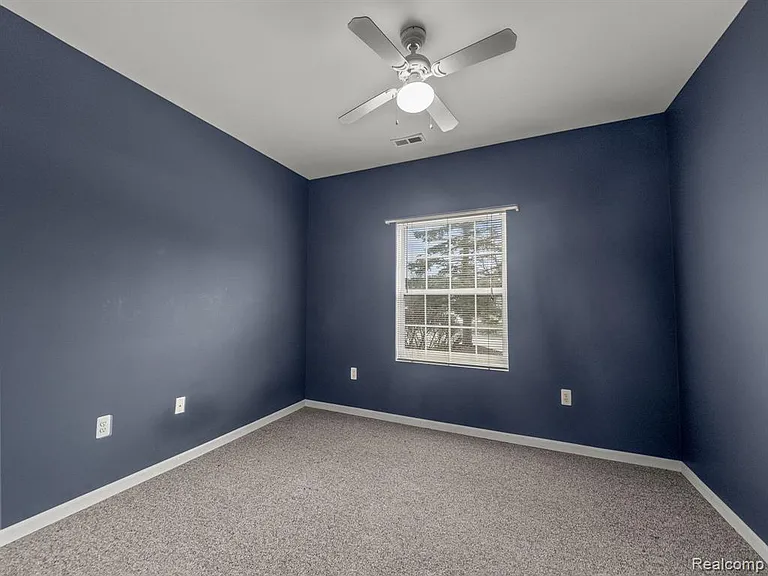 7683 Ambassador Dr — Photo 21