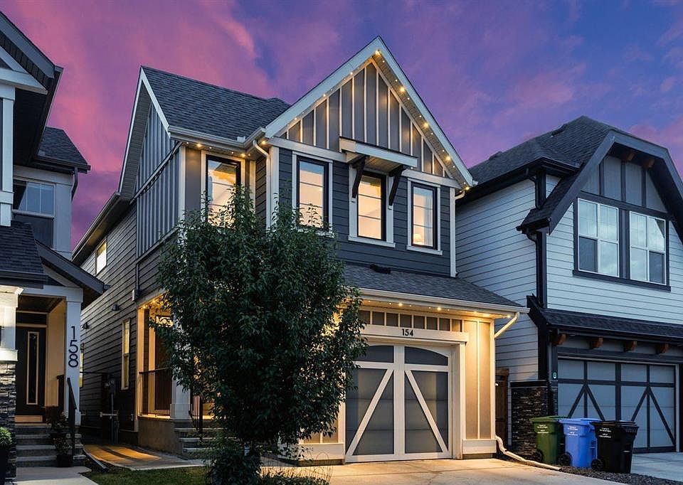 1st image of 154 E Masters Row SE