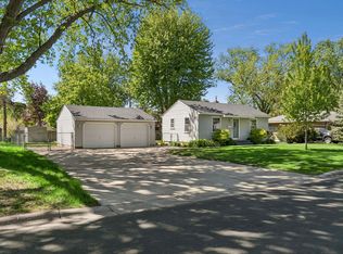 8230 Clinton Ave S, Bloomington, MN 55420
