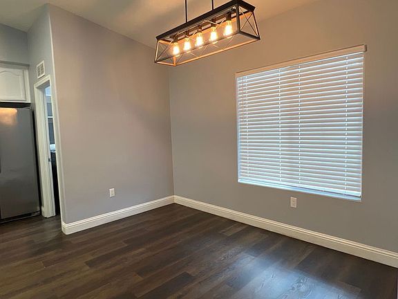 5th image of 6014 Sarona St