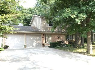 404 N Red Bud Ln, Muncie, IN 47304