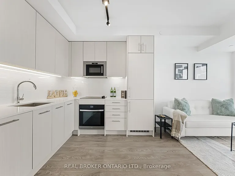 286 Main St #2602 — Photo 11