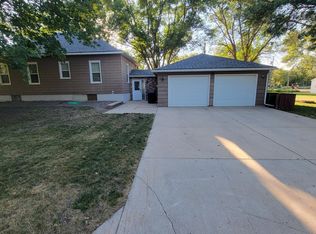 900 Rowland St, Tracy, MN 56175