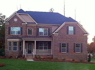 9000 Bitberg Ln, Waxhaw, NC 28173