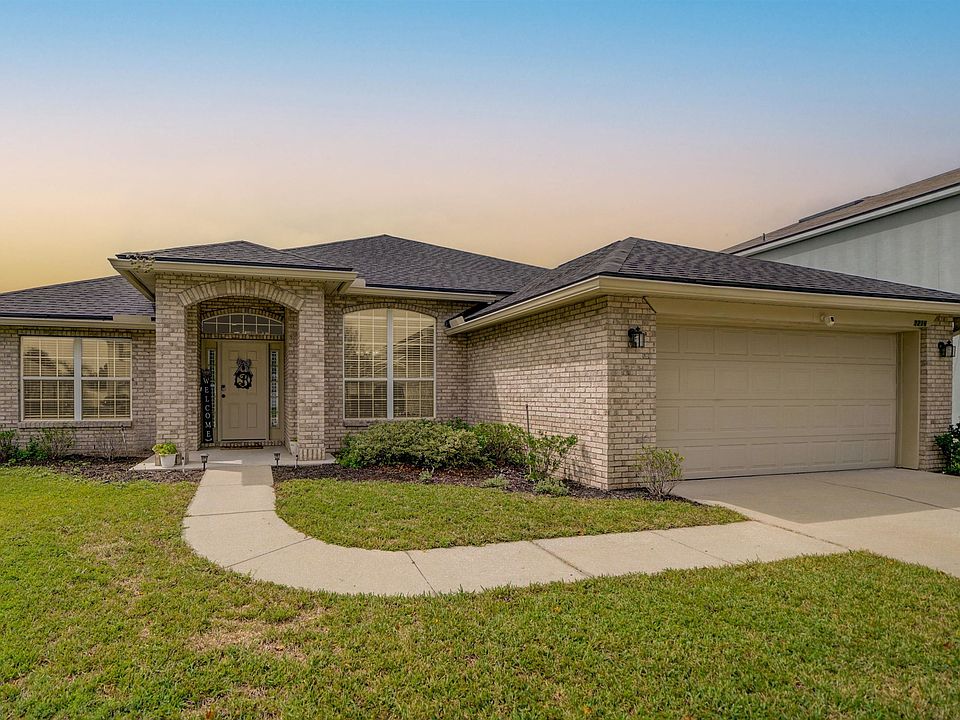 1st image of 3216 Canyon Falls Dr