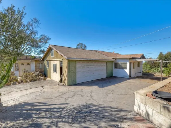 9377 Crest Dr, Spring Valley, CA 91977