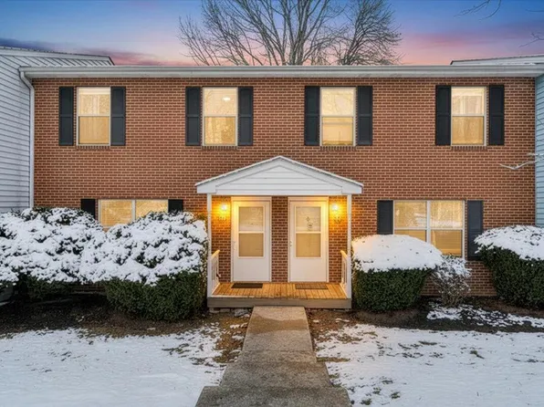 210 Pheasant Run Dr, Blacksburg, VA 24060