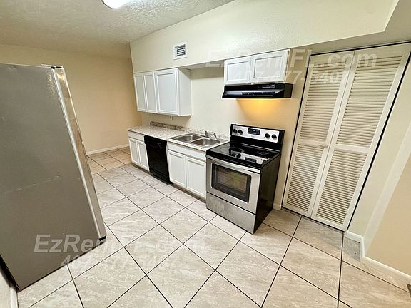 3rd image of 131 Garrison Dr