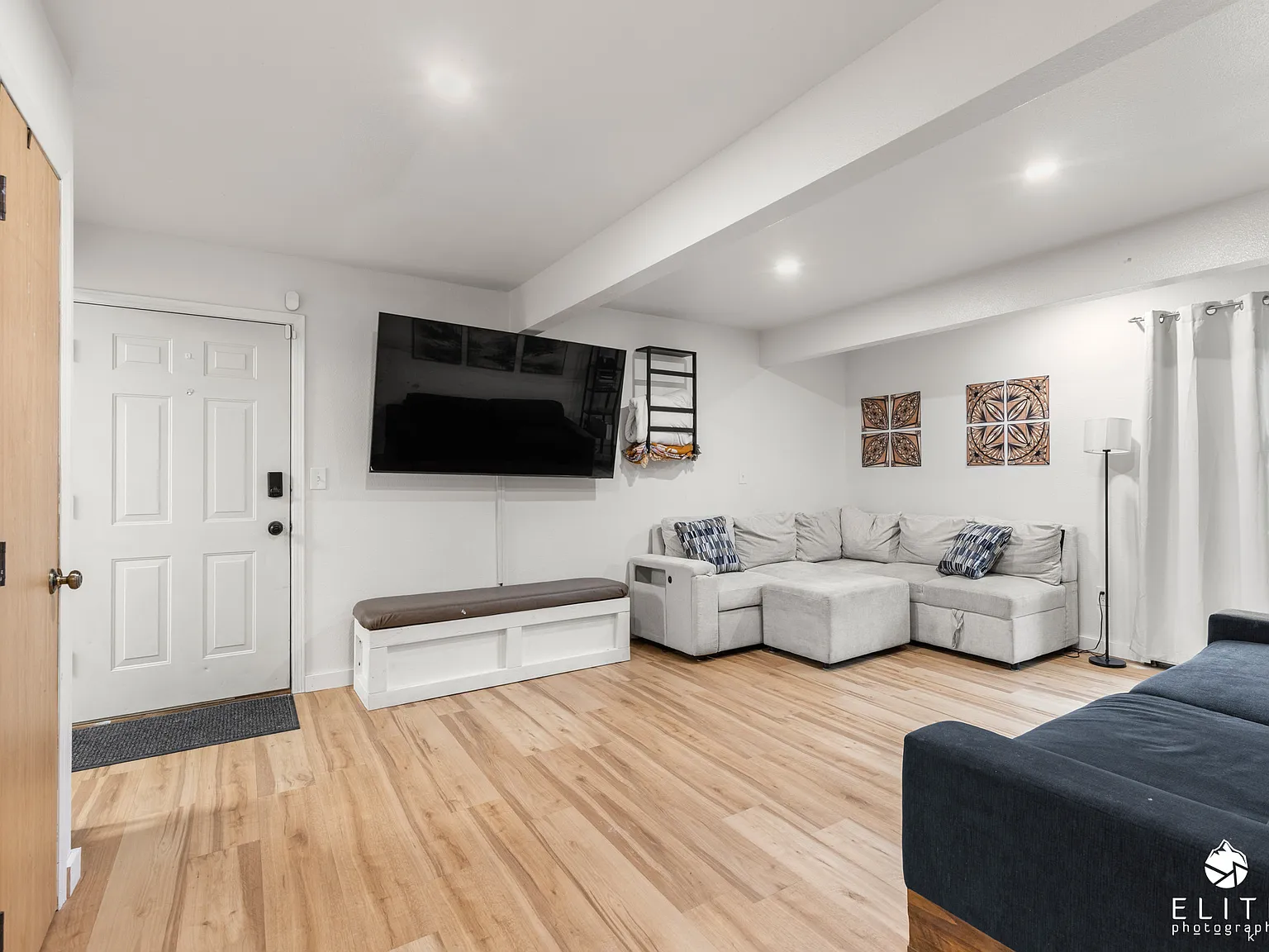 3 bed, 1250 sqft, $3,300 — Photo 2