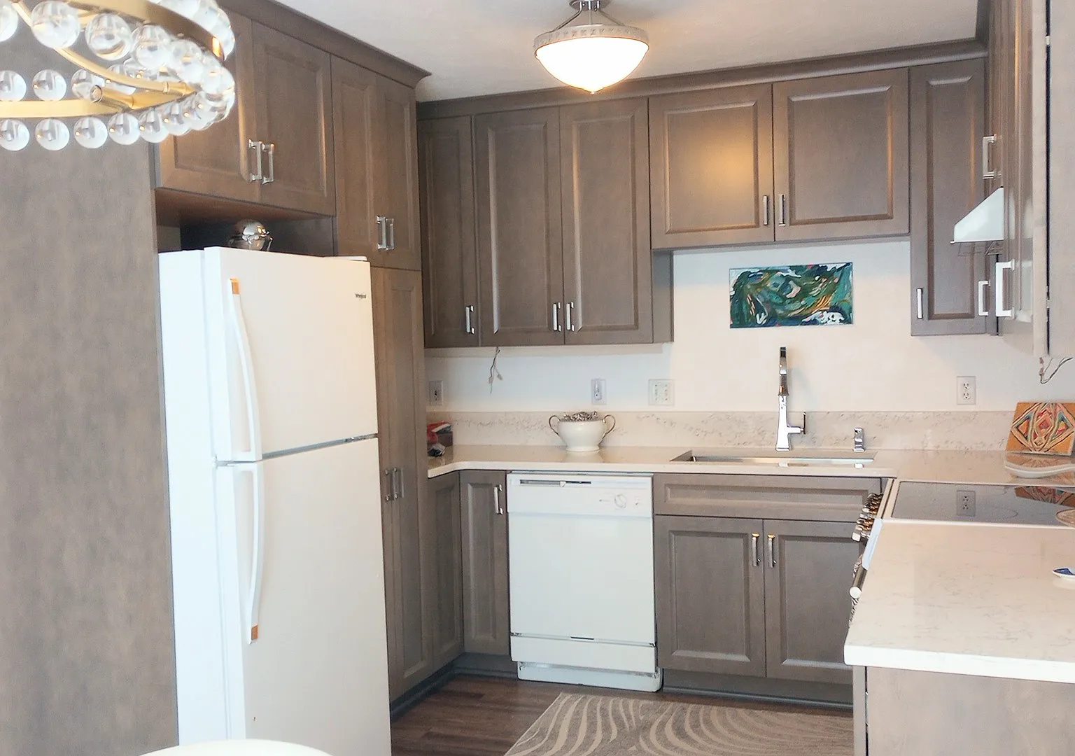 1015 Clinton Dr — Photo 2