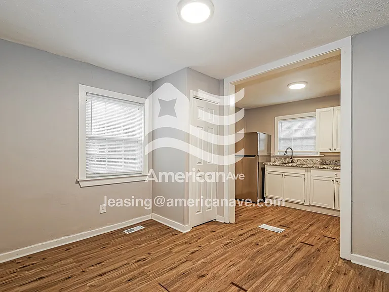 1854422_005_dining_room_5.jpg