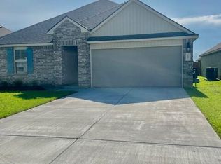 107 Abbeywood Ct, Youngsville, LA 70592