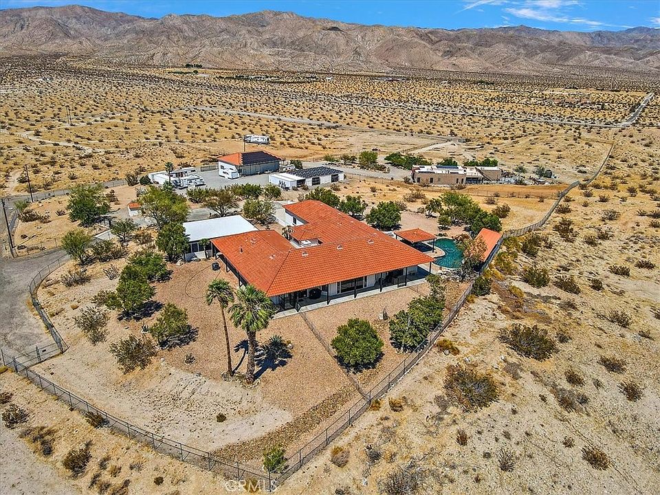 1st image of 15690 Vista Cir