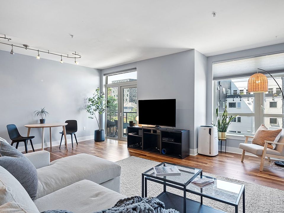 1st image of 1501 S Tacoma Way