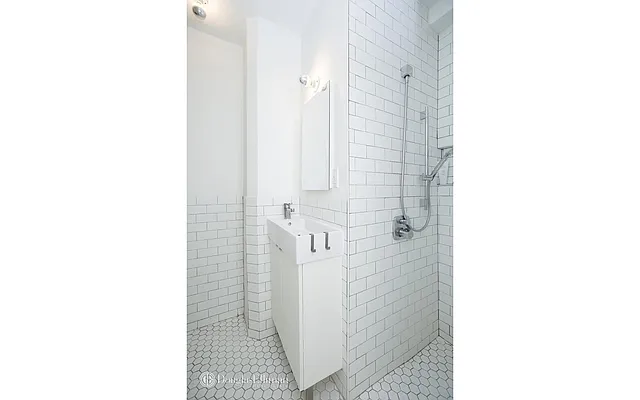 Rented by Douglas Elliman | media 12