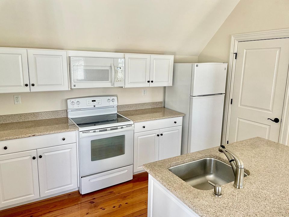 All appliances are full size. Sink includes a disposal.