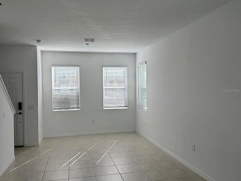 3240 Skyline Loop — Photo 12