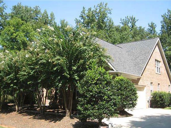 3rd image of 4117 Davis Dr