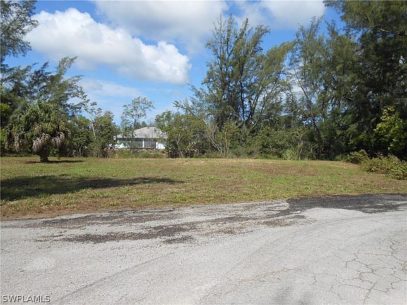 3rd image of 3931 Crestwell Court St