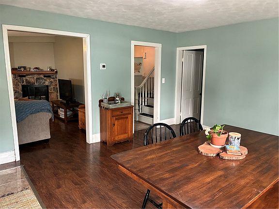 4th image of 79 Bridge St