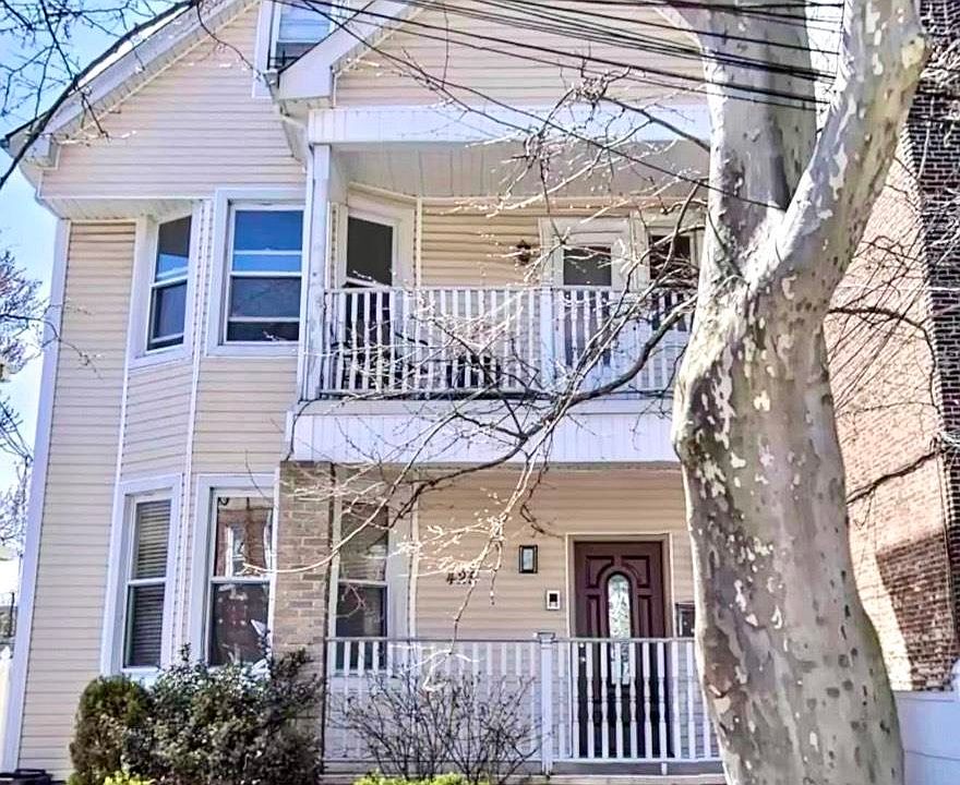 1st image of 425 75th St #2