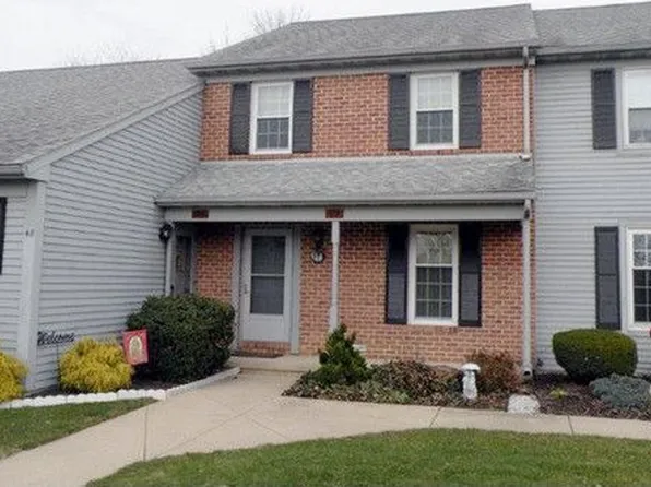 49 Ashlea Gdns, New Holland, PA 17557