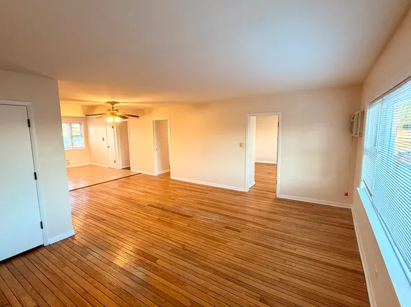 3525 S Central Ave APT 2E, Cicero, IL 60804