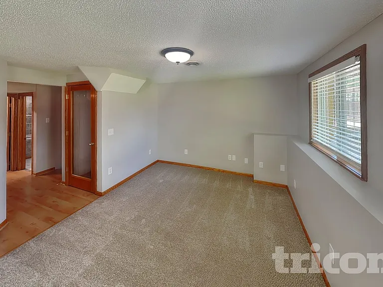 13784 Yosemite Ave S — Photo 4