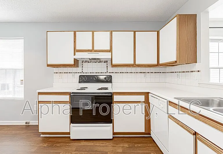 7 Hammett Grove Ln — Photo 8