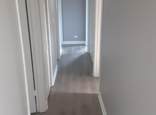 531 N Silverleaf Blvd, Carol Stream, IL 60188